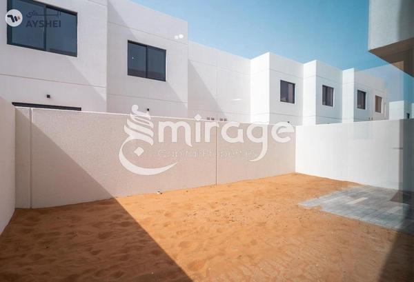 TOWNHOUSE FOR SALE IN NOYA 1, NOYA
