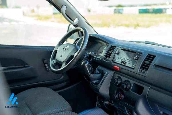 Toyota Hiace GL 2022 - GCC Specs - Excellent Condition