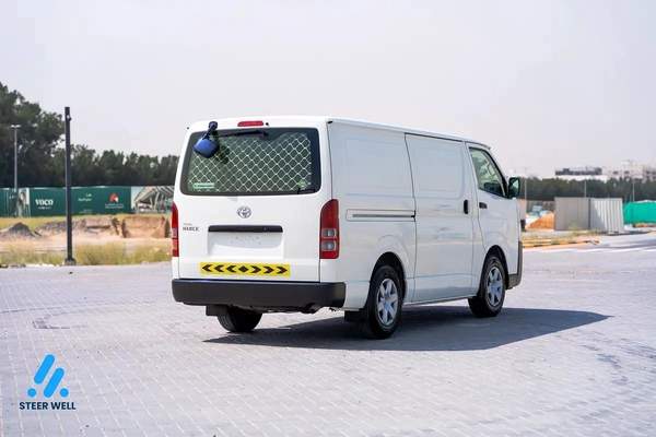 Toyota Hiace GL 2022 - GCC Specs - Excellent Condition