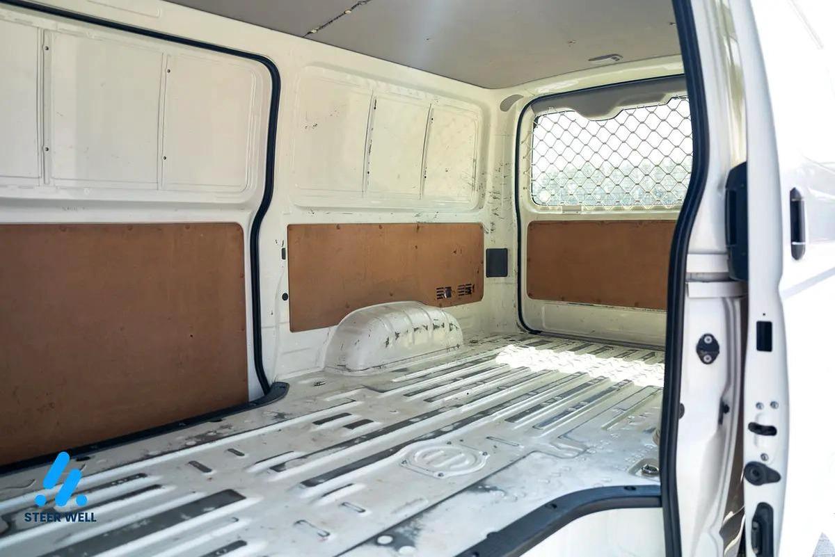 Toyota Hiace GL 2022 - GCC Specs - Excellent Condition-18-18