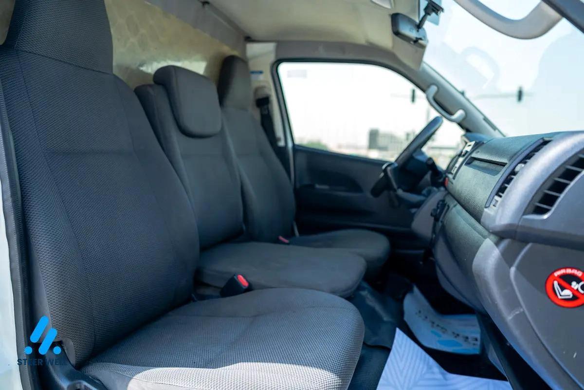 Toyota Hiace GL 2022 - GCC Specs - Excellent Condition-17-17