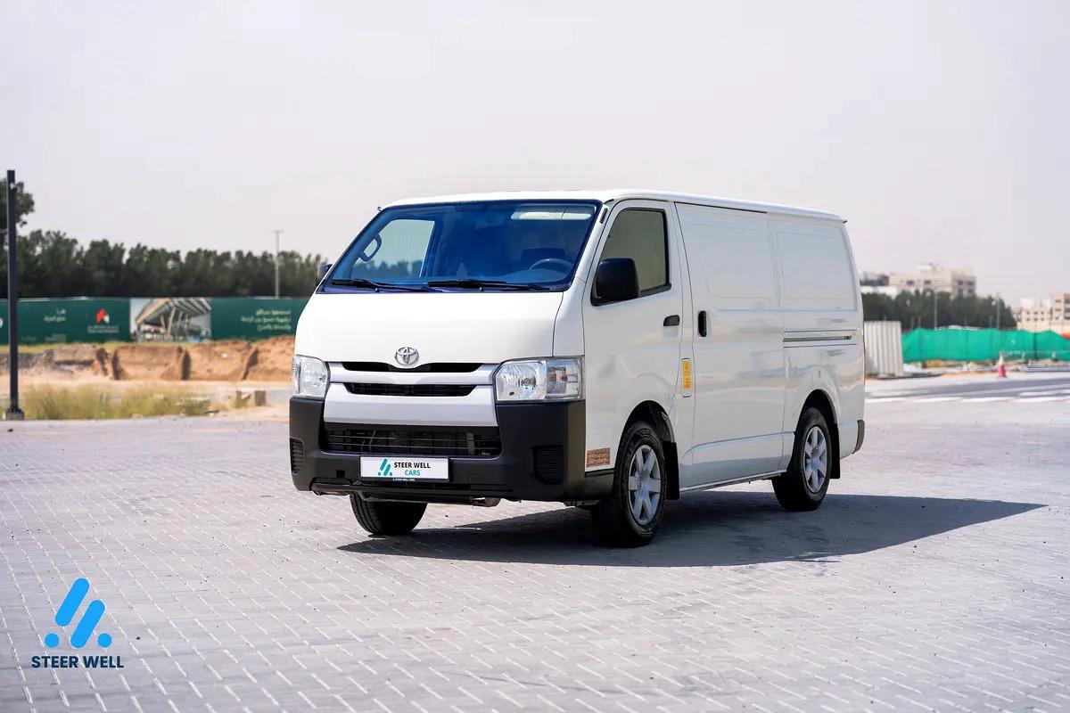Toyota Hiace GL 2022 - GCC Specs - Excellent Condition-0-0