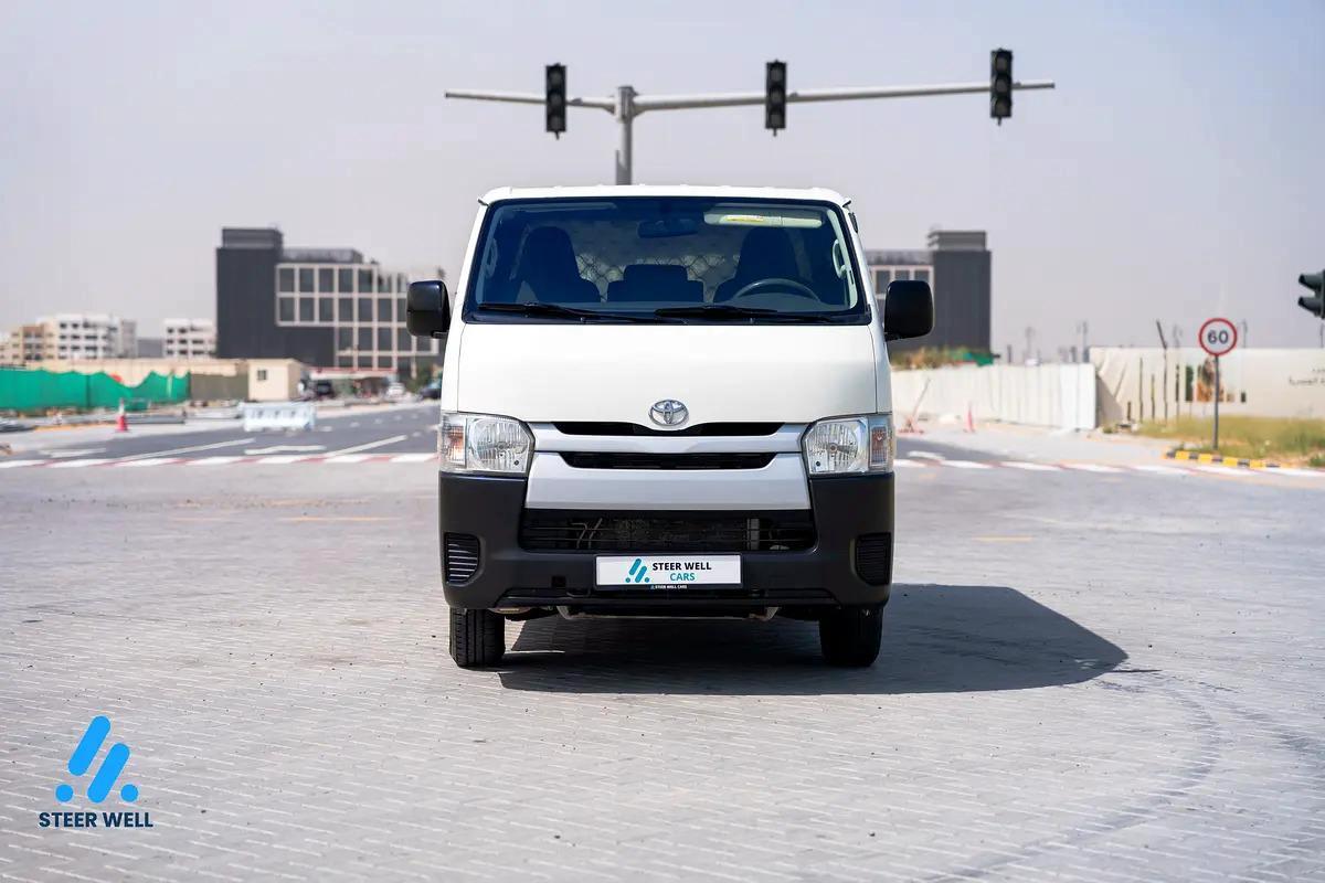 Toyota Hiace GL 2022 - GCC Specs - Excellent Condition-9-9