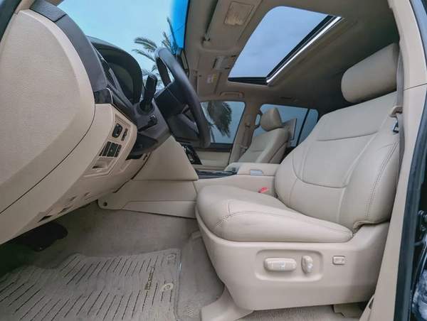 Toyota Land Cruiser GXR TOP 2015 Facelifted 2025 With Interior and Exterior - GCC Specs -