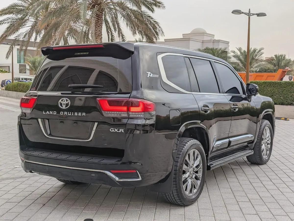 Toyota Land Cruiser GXR TOP 2015 Facelifted 2025 With Interior and Exterior - GCC Specs --14-14