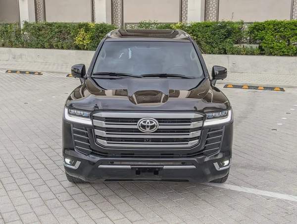 Toyota Land Cruiser GXR TOP 2015 Facelifted 2025 With Interior and Exterior - GCC Specs -