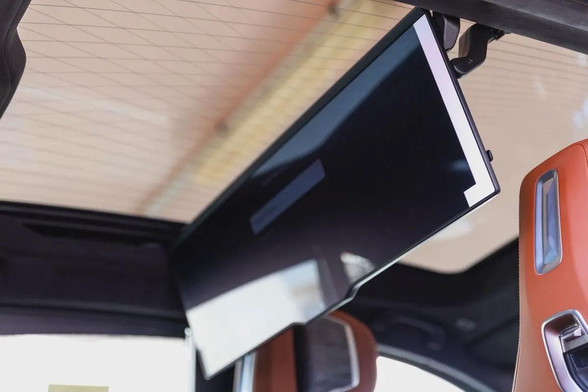 BMW 740i M Sport Individual – 2026 | GCC | Only 3,745 KM | AED 449,000-12-12