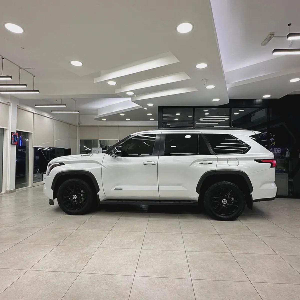 2024 Toyota Sequoia Limited hybrid-2-2
