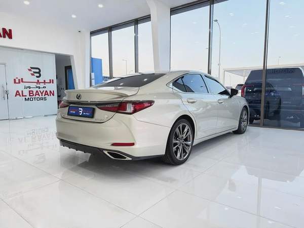 لكزس ES350 اف سبورت ذهبي / احمر خليجي الفطيم Lexus ES 350 F SPORT 2019 - GCC Specs -