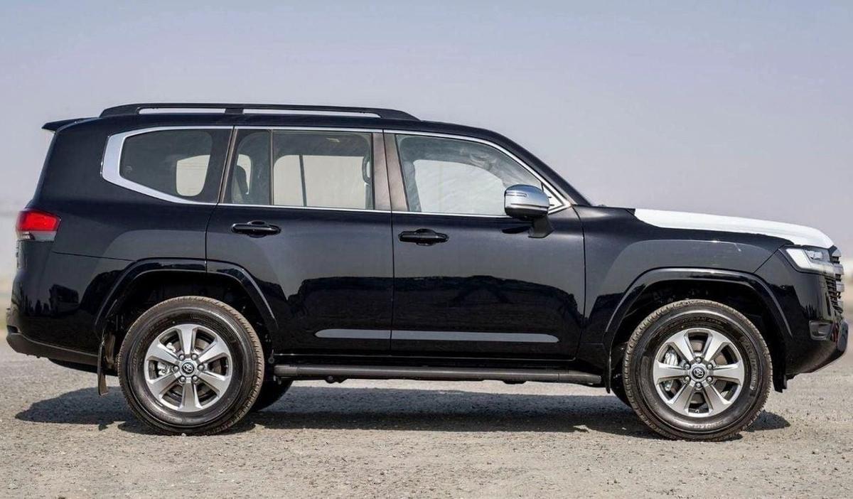 Toyota Land Cruiser TOYOTA LANDCRUISER LC 300 VX 3.5 PETROL TWIN TURBO-8-8