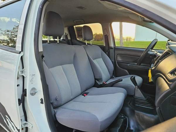 Mitsubishi L200 GCC 2022 Double Cabin 4X2 Premium Condition With Low KM 2 Original Keys