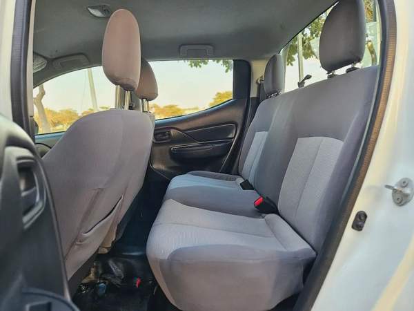 Mitsubishi L200 GCC 2022 Double Cabin 4X2 Premium Condition With Low KM 2 Original Keys