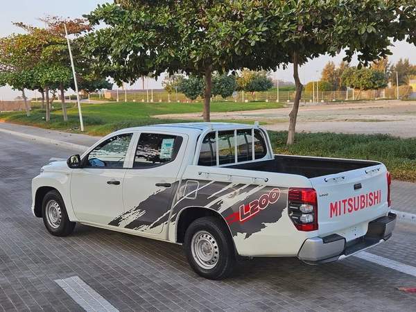 Mitsubishi L200 GCC 2022 Double Cabin 4X2 Premium Condition With Low KM 2 Original Keys