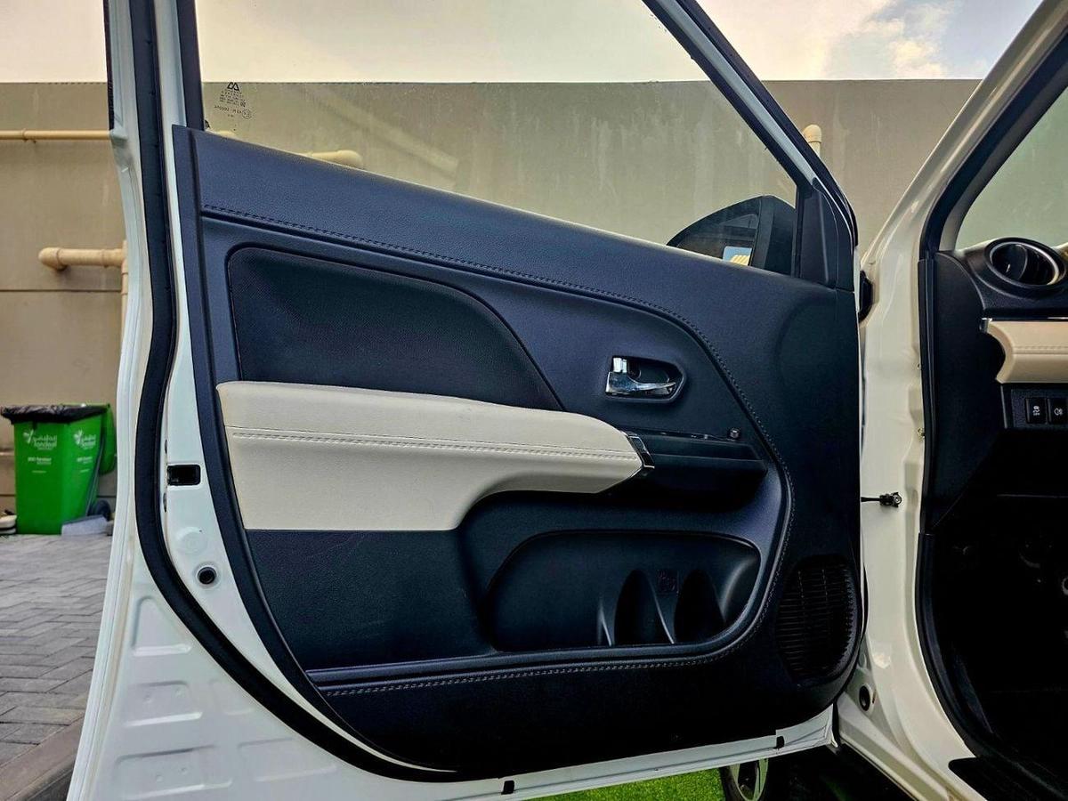 Toyota Rush EX/ PASSENGER 7 SEATS/ LOW MILEAGE-7-7