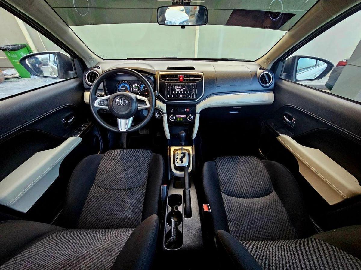 Toyota Rush EX/ PASSENGER 7 SEATS/ LOW MILEAGE-10-10