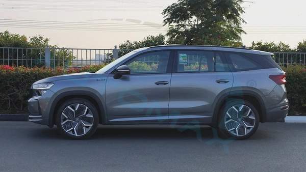 ( 5 Years Warranty + 5 Years Service ) 2026 Škoda Kodiaq Sportline 2.0T AWD GCC 0Km