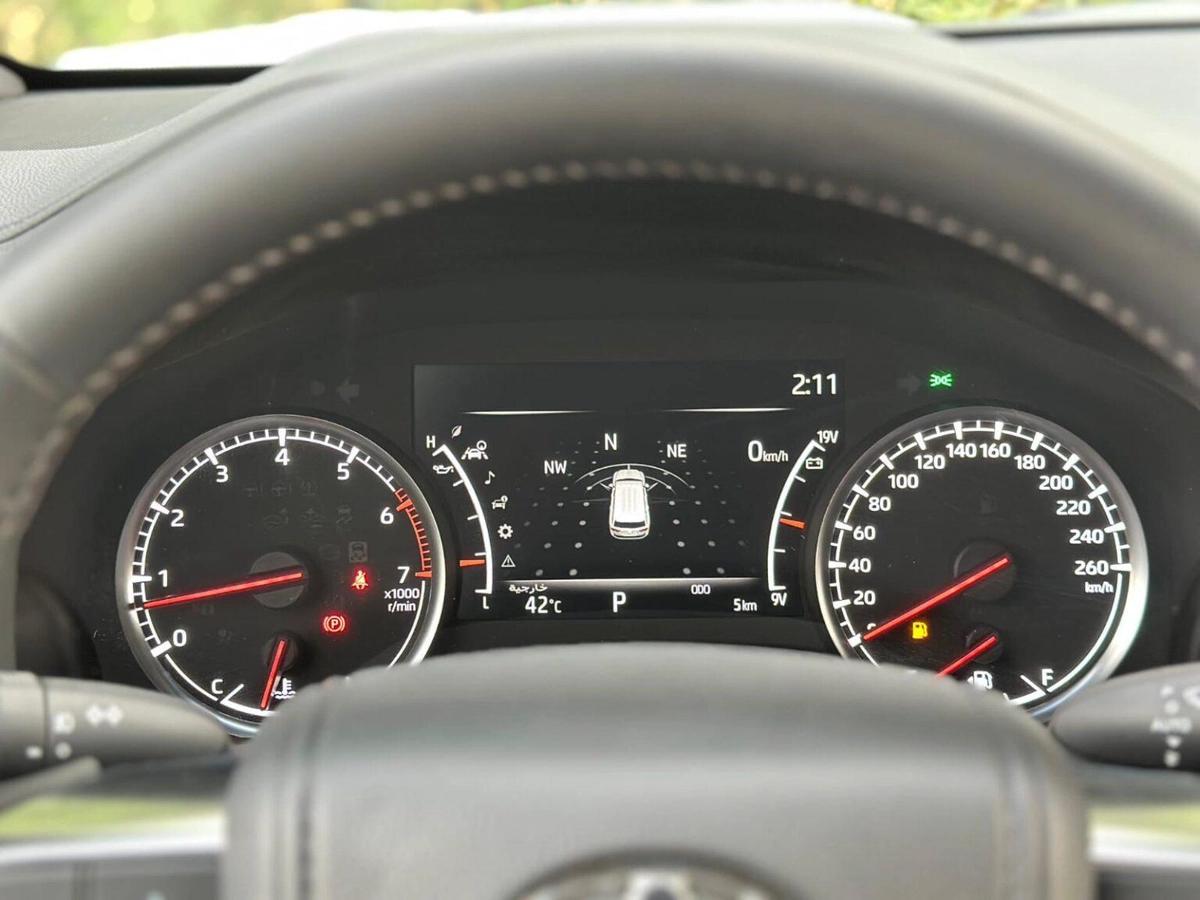 Land Cruiser 3.5T VXR-7-7