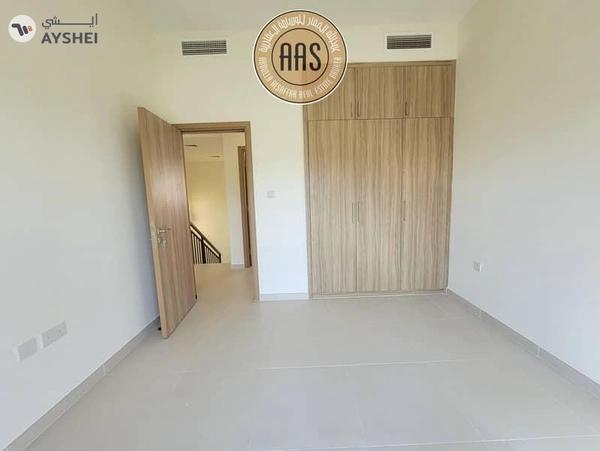 PRIME LOCATION BEAUTIFUL 3BED+MAID VILLA AVAILABLE IN AMARANTA 2