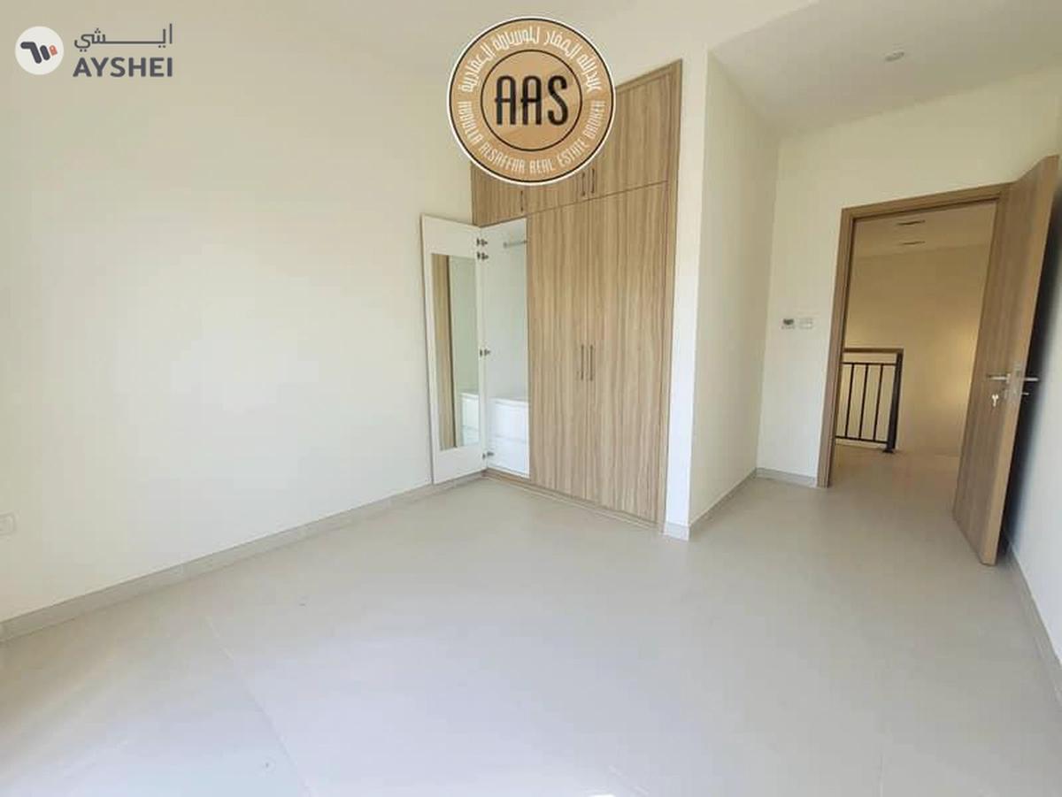 PRIME LOCATION BEAUTIFUL 3BED+MAID VILLA AVAILABLE IN AMARANTA 2-7-7