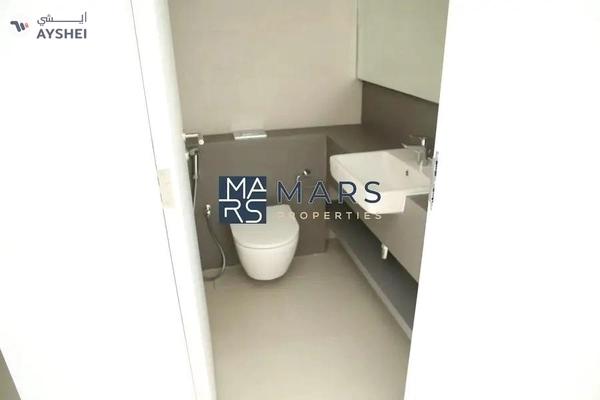 Exceptional Home – A Perfect Blend of Comfort & Style!