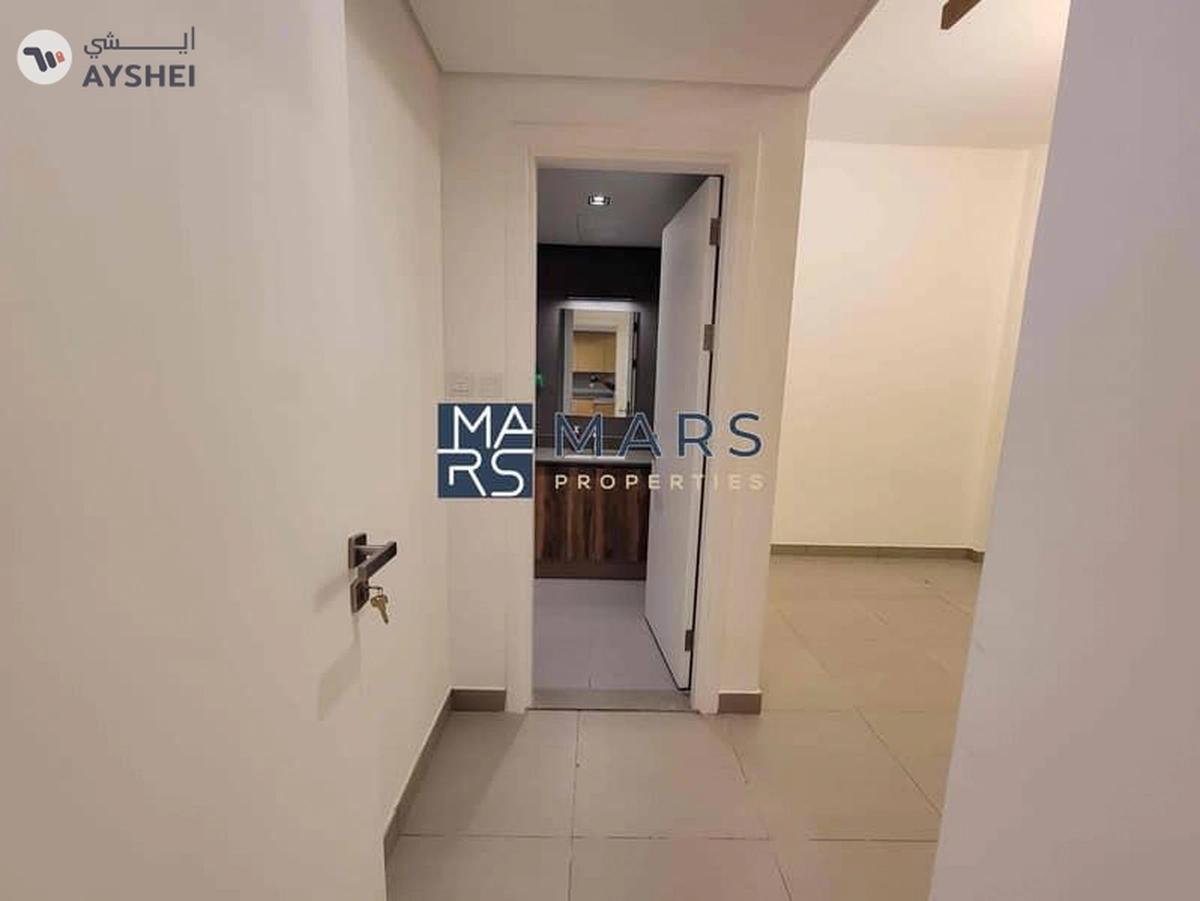 Brand New | Huge balcony | Full View | Easy Access-6-6