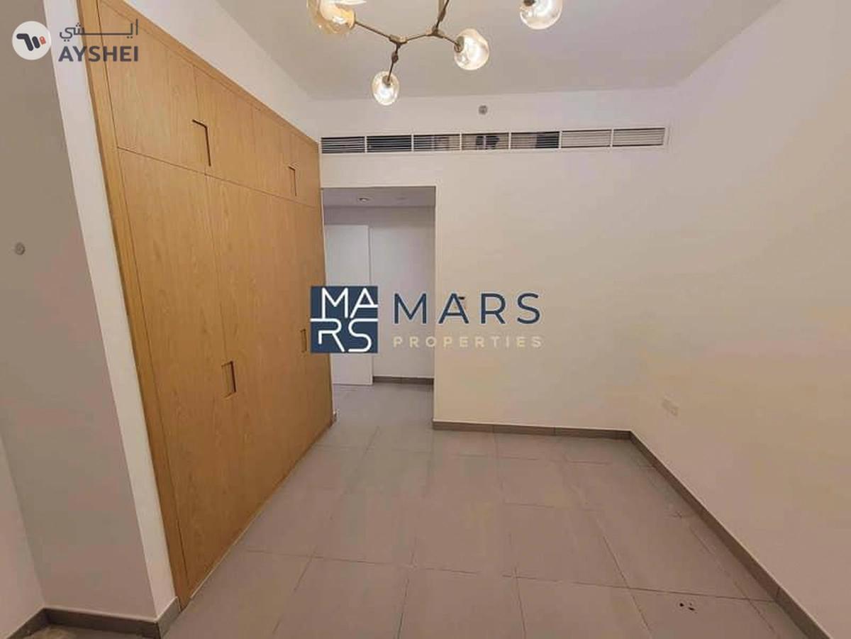 Brand New | Huge balcony | Full View | Easy Access-8-8