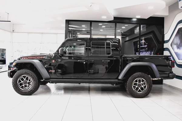 2025 Jeep Gladiator Rubicon V6 - Brand New