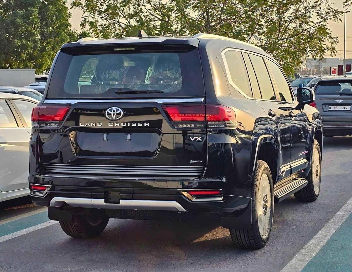 Toyota Land Cruiser VX HYBRID / 3.5L V6 PETROL / RADAR / BIG DVD / JBL SPKRS / COOL BOX / LETAHER WITH MEMORY SEATS (COD-4-4