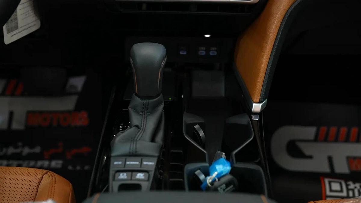 2025 TOYOTA CAMRY LUMIERE 2.5L HYBRID FULL OPTION-5-5