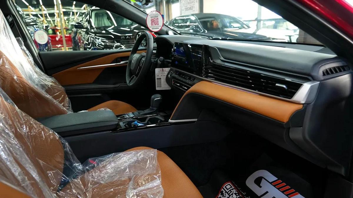 2025 TOYOTA CAMRY LUMIERE 2.5L HYBRID FULL OPTION-11-11