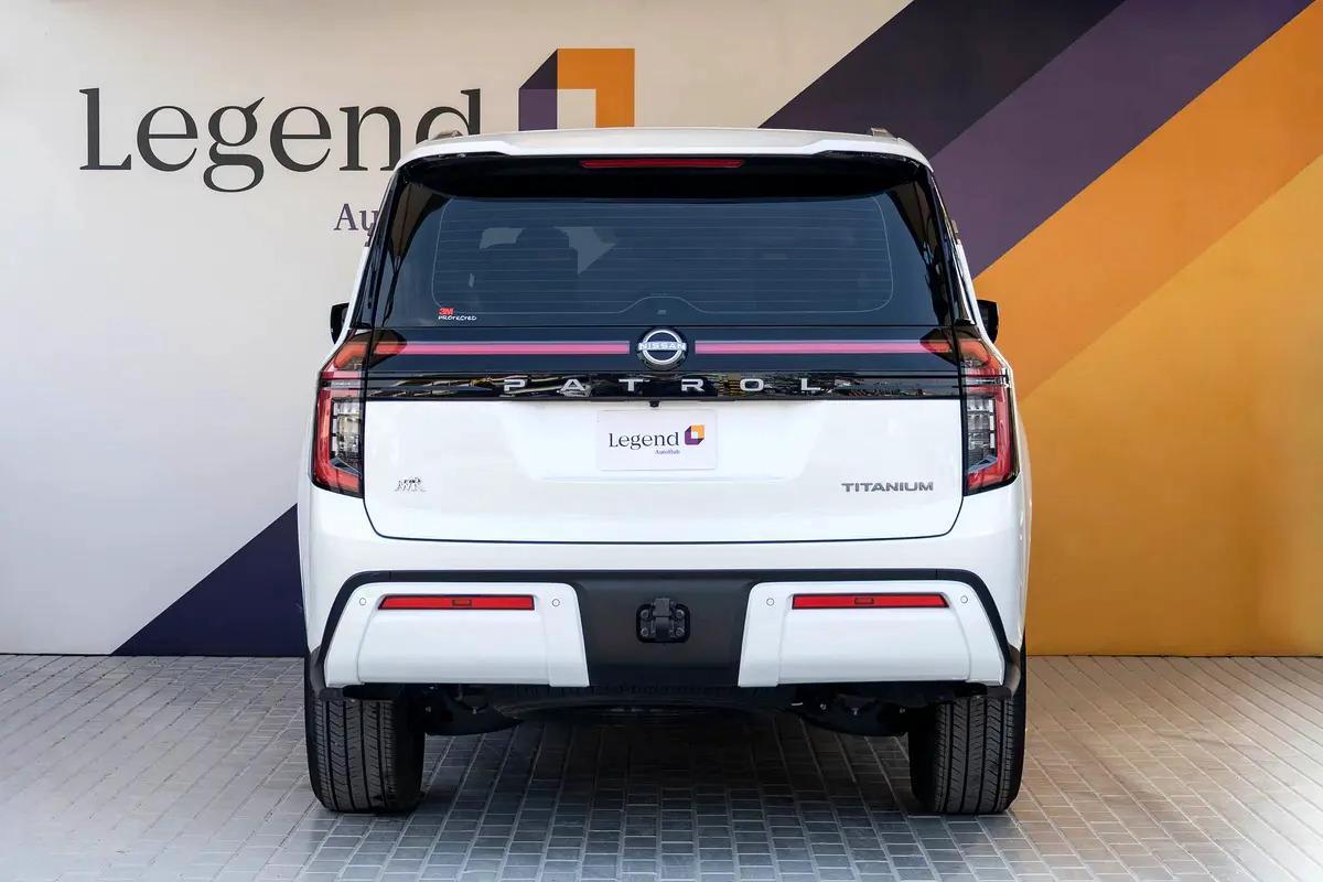 Nissan Patrol LE Titanium-4-4