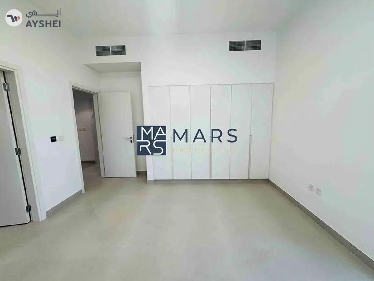 Luxury 4 bedroom townhome for rent corner unit with majlis in Robinia just in 190k-10-10