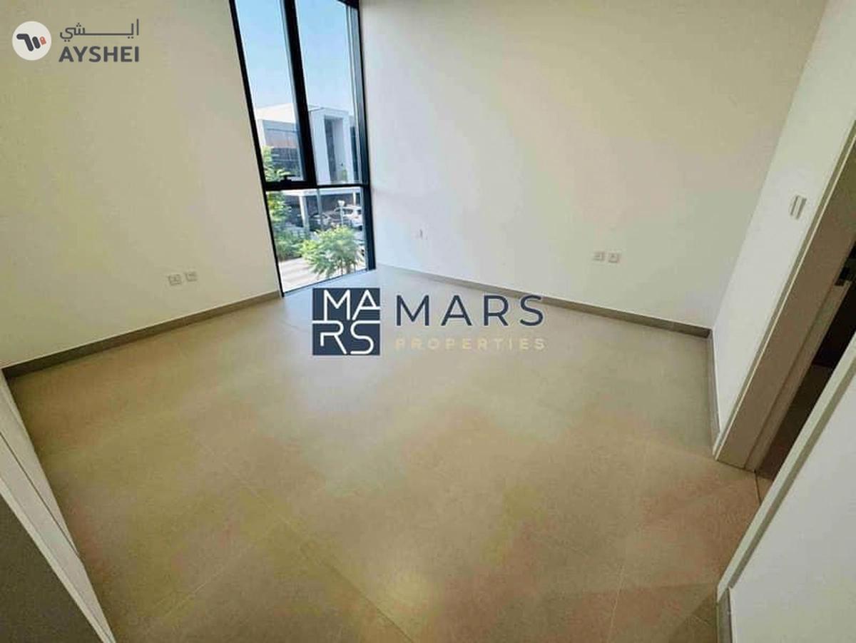 Luxury 4 bedroom townhome for rent corner unit with majlis in Robinia just in 190k-12-12