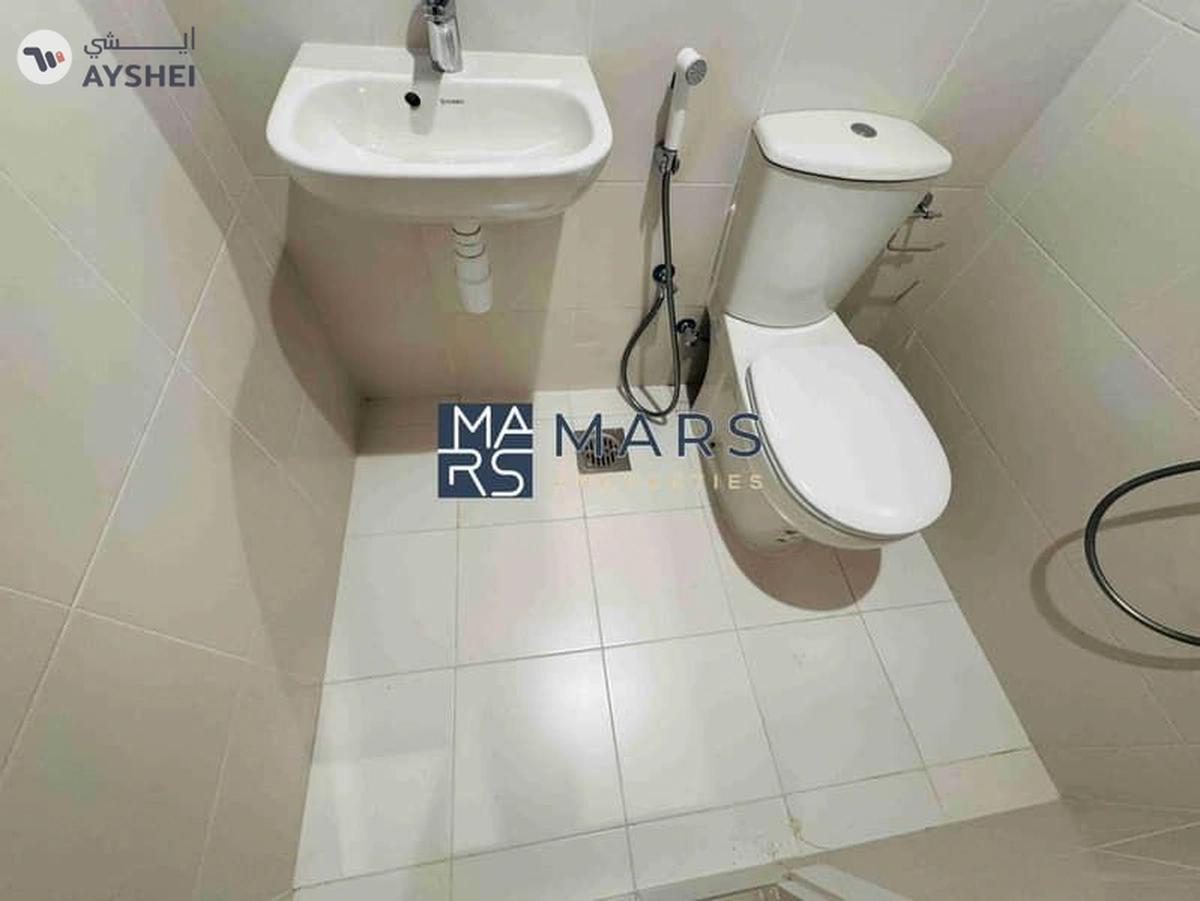 Luxury 4 bedroom townhome for rent corner unit with majlis in Robinia just in 190k-14-14