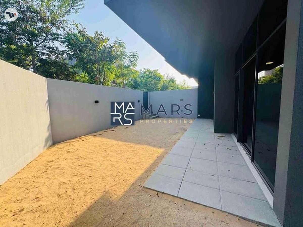 Luxury 4 bedroom townhome for rent corner unit with majlis in Robinia just in 190k-18-18