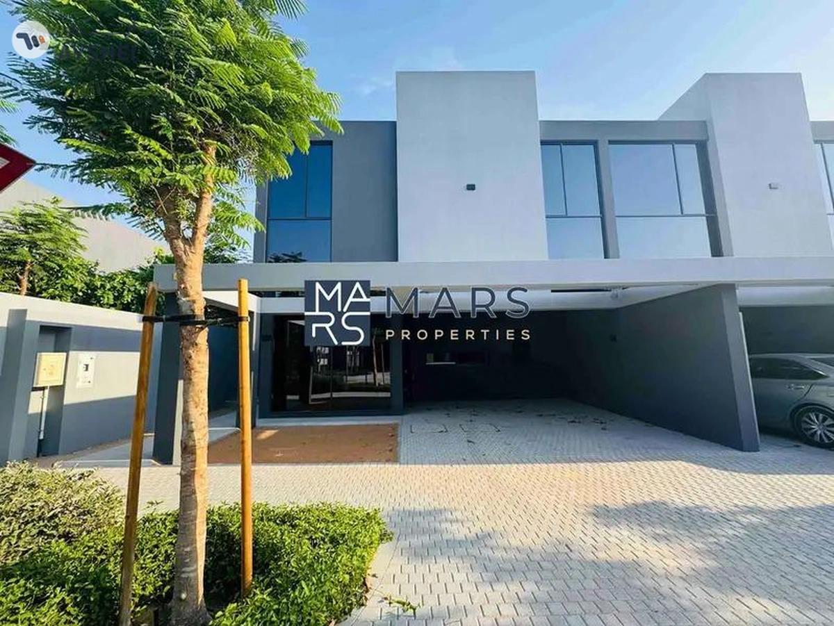 Luxury 4 bedroom townhome for rent corner unit with majlis in Robinia just in 190k-0-0