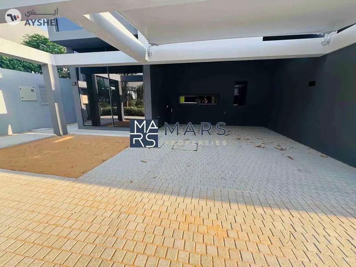 Luxury 4 bedroom townhome for rent corner unit with majlis in Robinia just in 190k-2-2
