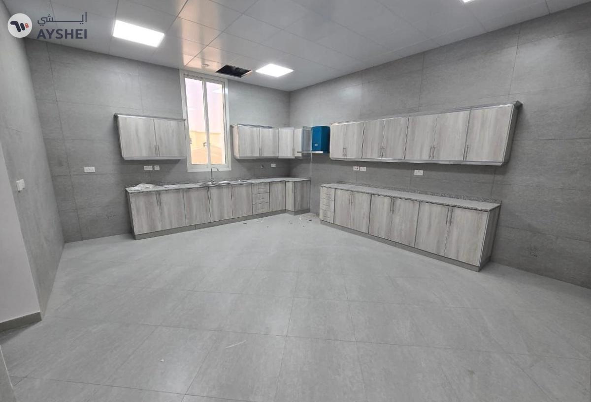 Villa for sale in Shakhbout City-8-8