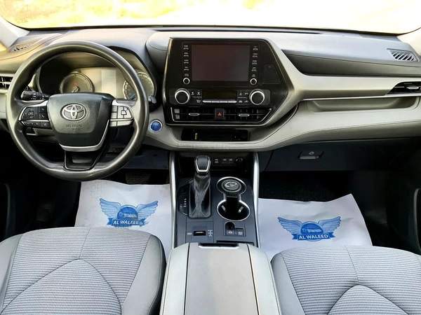 Toyota Highlander LE