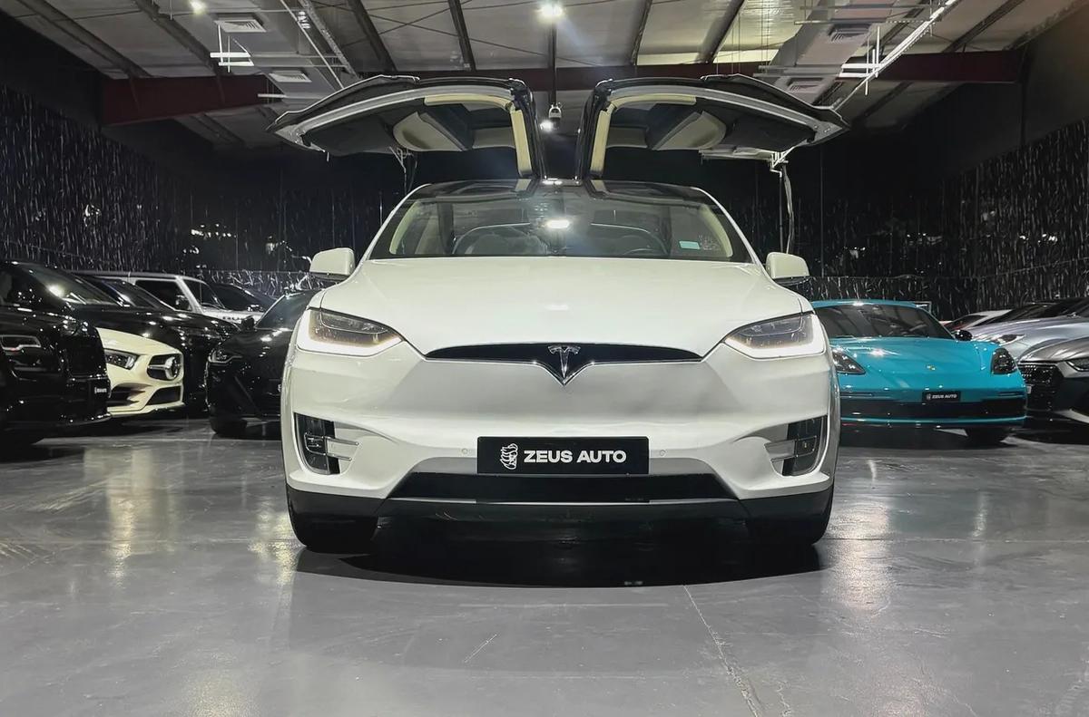 Tesla Model X 2018 GCC specs for 89,000.00 AED-1-1