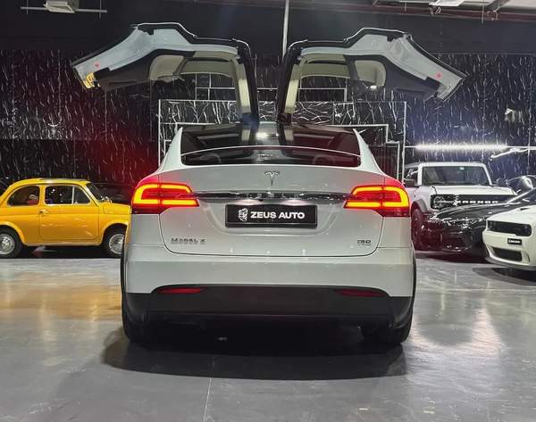 Tesla Model X 2018 GCC specs for 89,000.00 AED