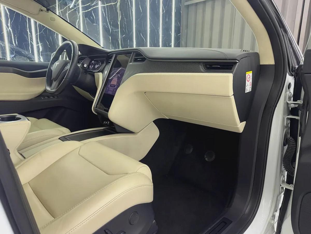 Tesla Model X 2018 GCC specs for 89,000.00 AED-8-8