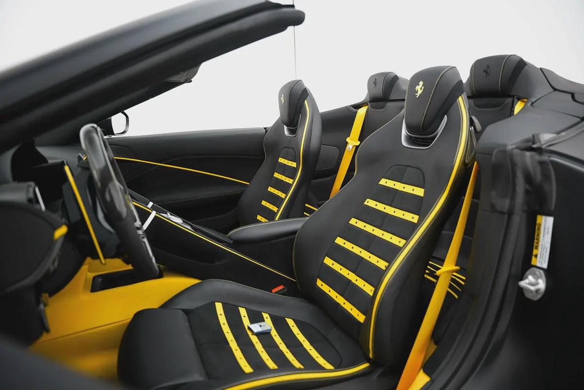 2025 FERRARI ROMA SPIDER WITH 7 YEARS SERVICE CONTRACT-7-7