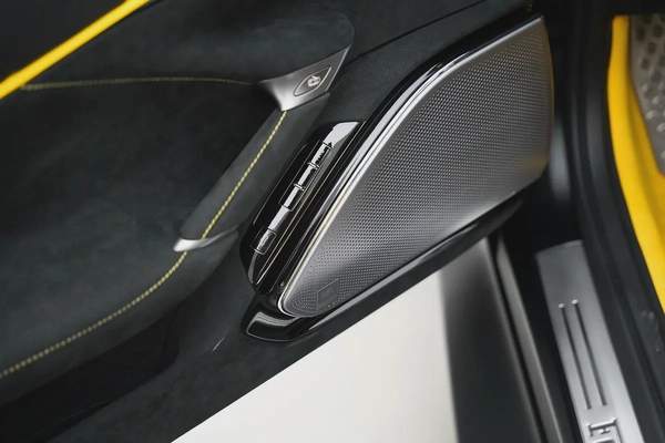 2025 FERRARI ROMA SPIDER WITH 7 YEARS SERVICE CONTRACT