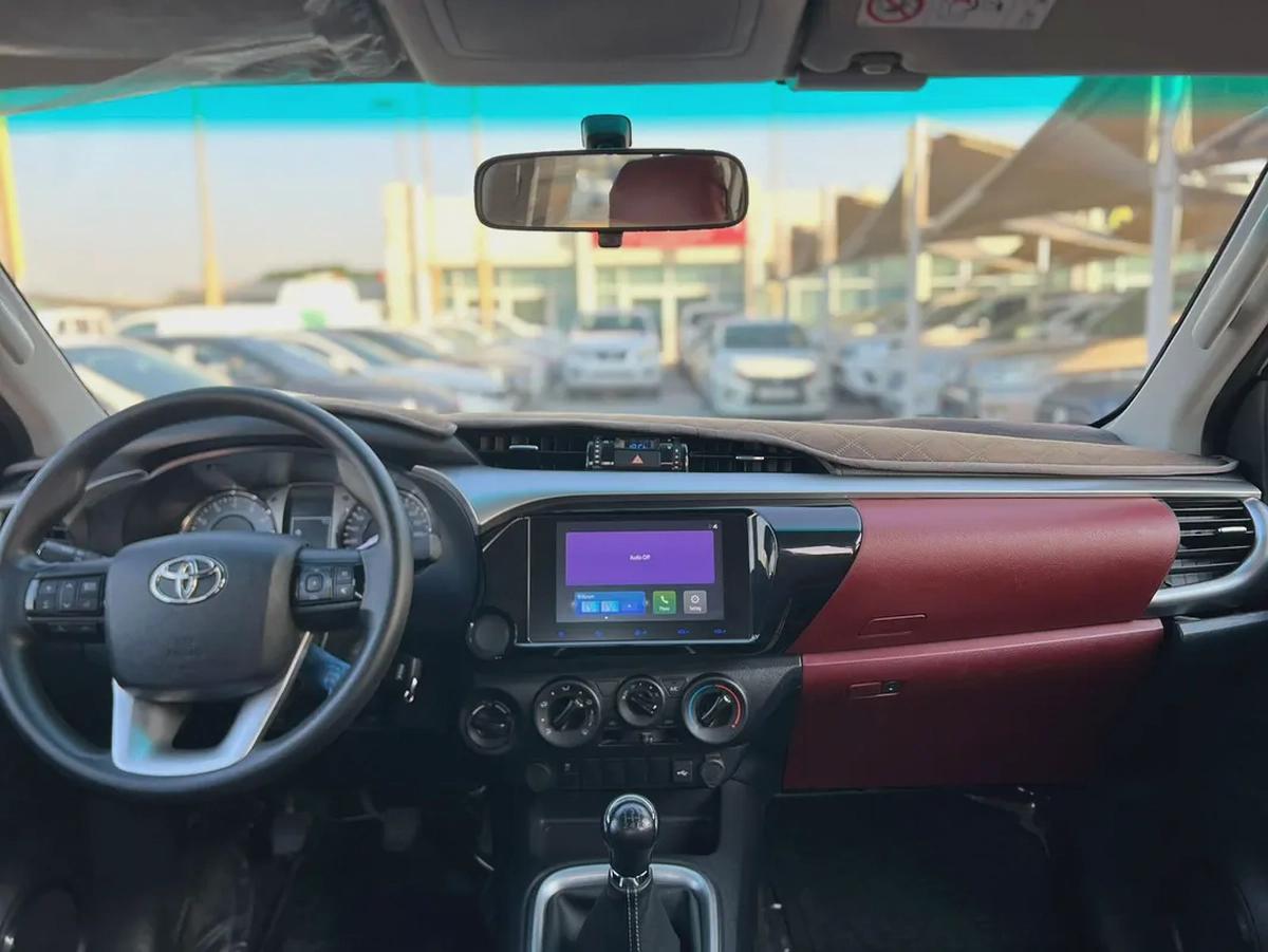 2025 Toyota Hilux Double Cab - GCC Specs - Brand New! Ref#902-14-14