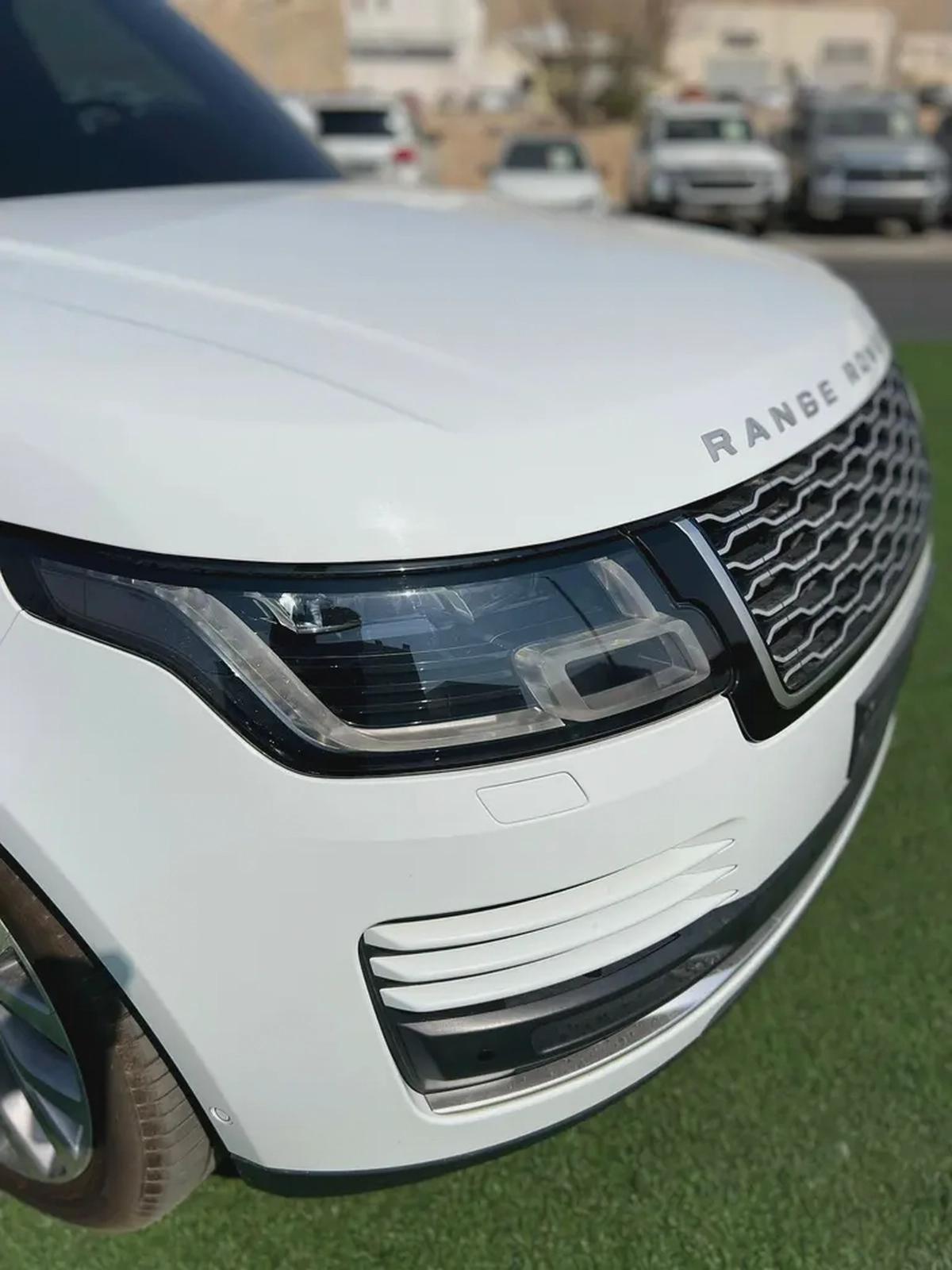 Range Rover vogue L super charged V8 Gcc-2-2