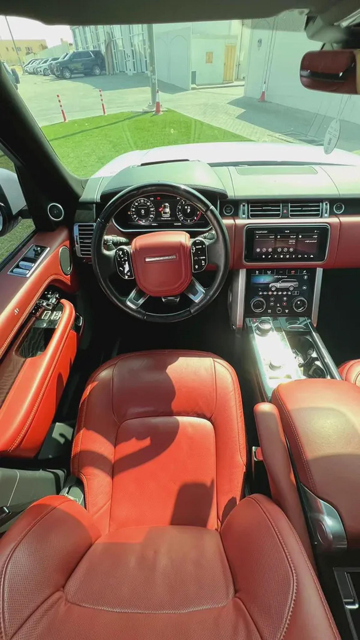 Range Rover vogue L super charged V8 Gcc-11-11