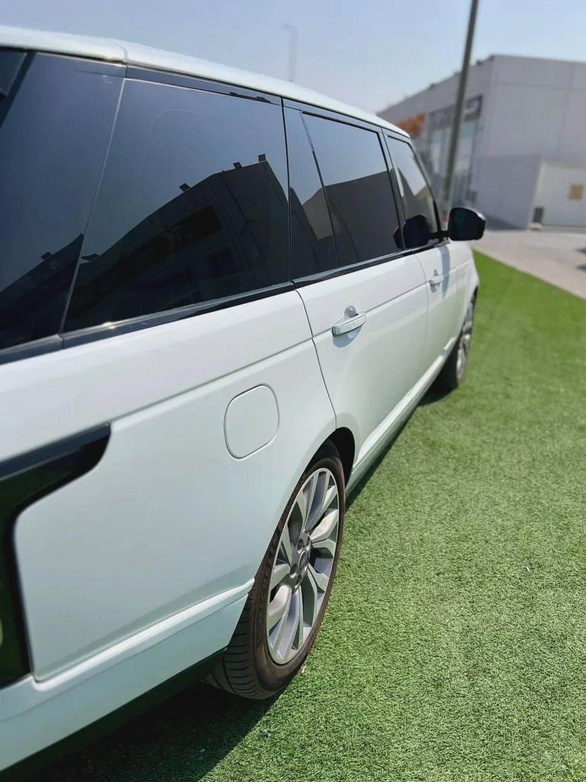 Range Rover vogue L super charged V8 Gcc-15-15