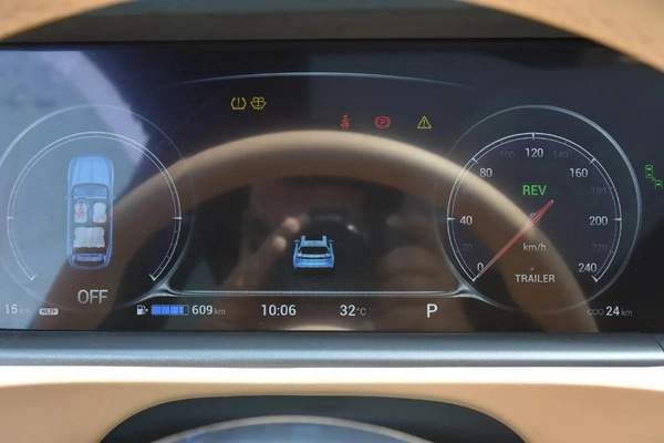 NEW LANTU FREE PHEV 2022 | SILVER LIKE