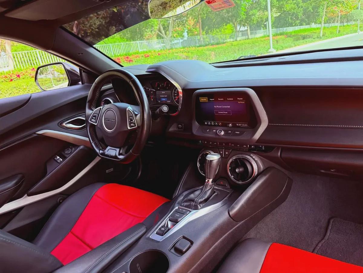 شيفروليه كامارو خليجي فل اوبشن بحالة الوكالة 2020 Chevrolet Camaro RS - GCC Specs-12-12